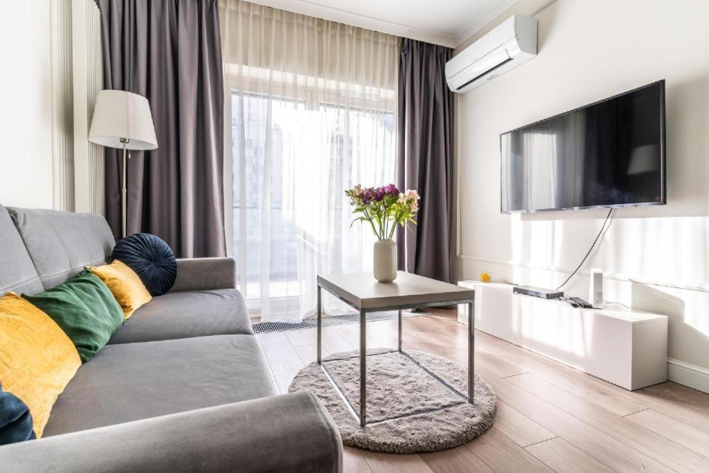 Mennica Residence By Golden Apartments 바르샤바 외부 사진